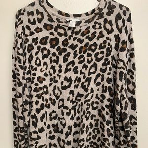 Leopard print, knit sweater